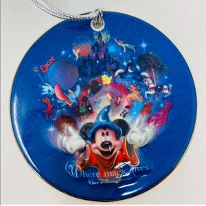 Disney 3D WHERE MAGIC LIVES  Tree Ornament